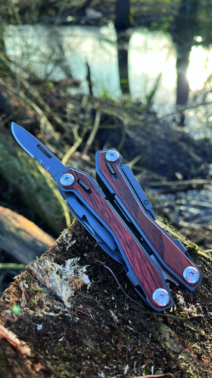 Multitool Proton Bushcraft  mit 15 Funktionen