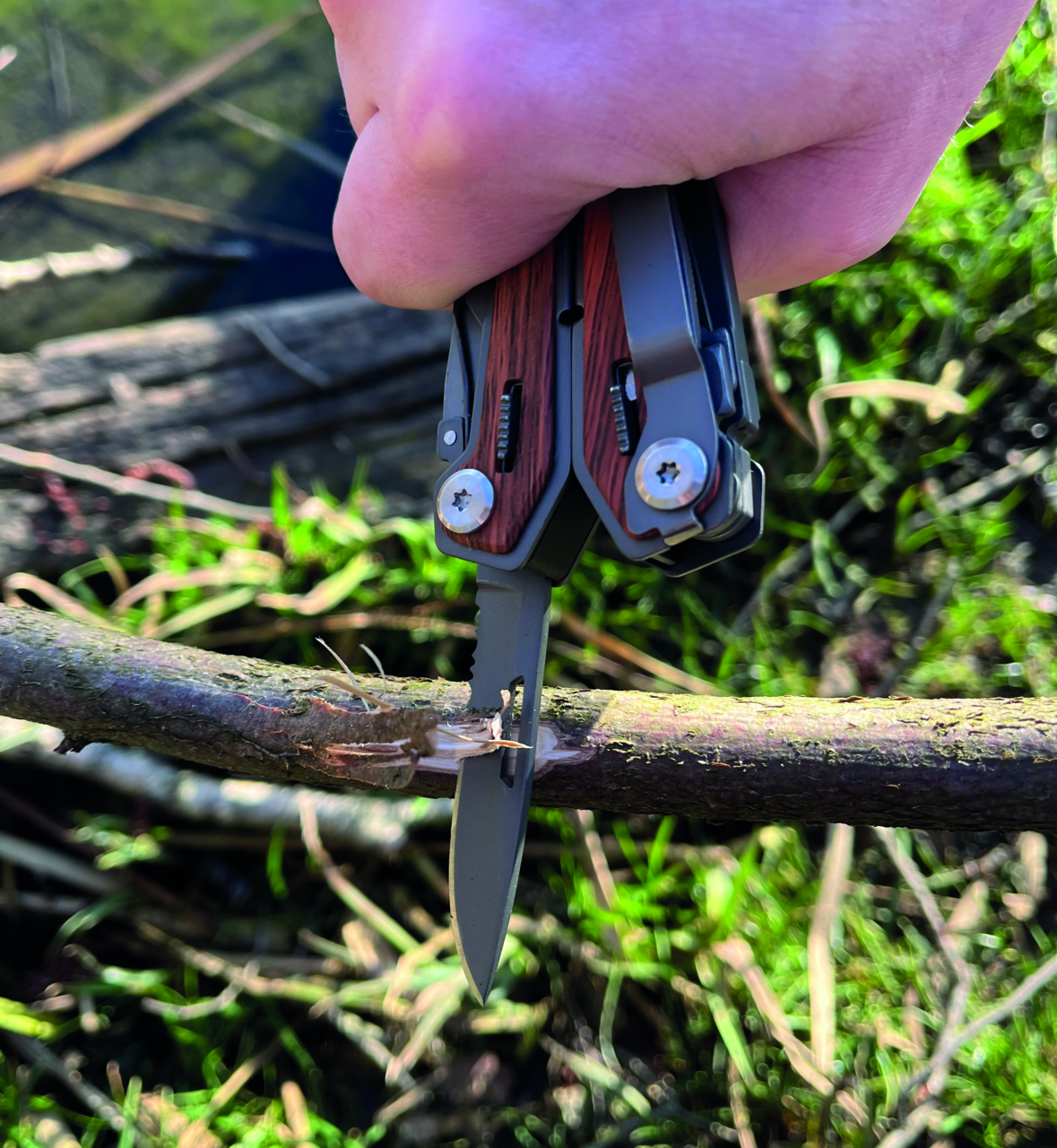 Multitool Proton Bushcraft  mit 15 Funktionen